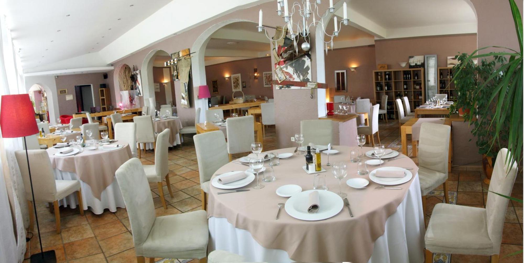 Logis Hotel La Magnanerie - Cote Bistro Aubignosc Exterior foto